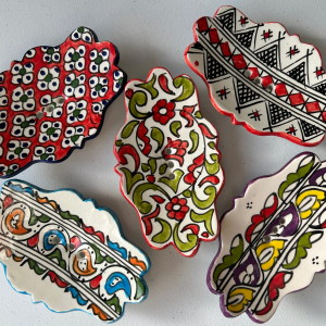 hand-painted-ceramic-soap-dish